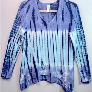 Green Tea Women’s Scandia Blue Tie Dye Shirt